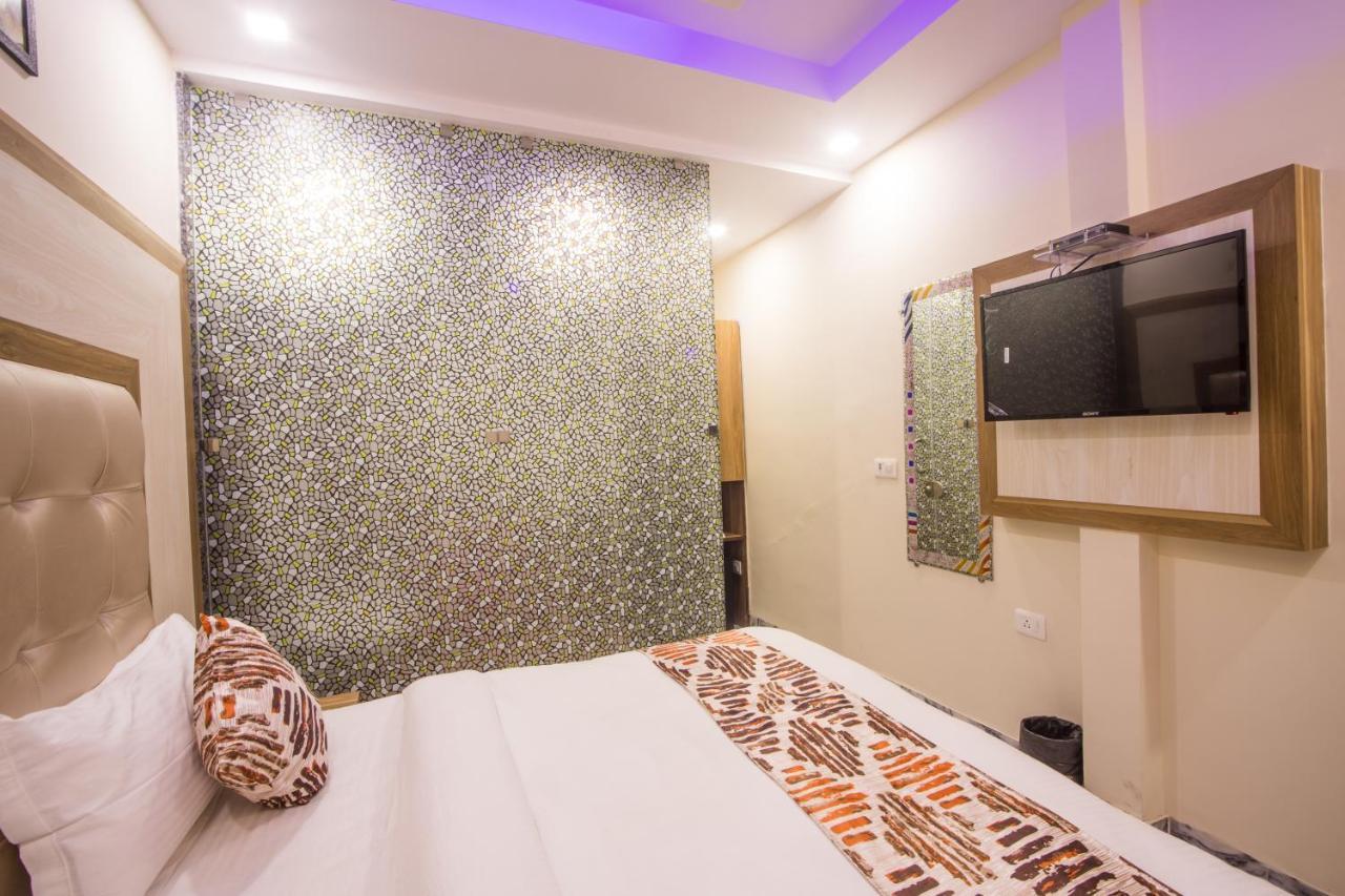 Hotel Harsha International Нью-Делі Екстер'єр фото