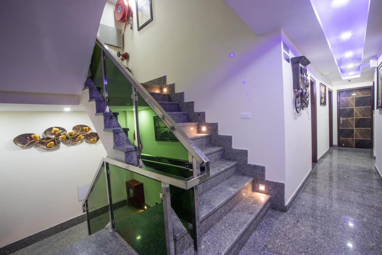Hotel Harsha International Нью-Делі Екстер'єр фото