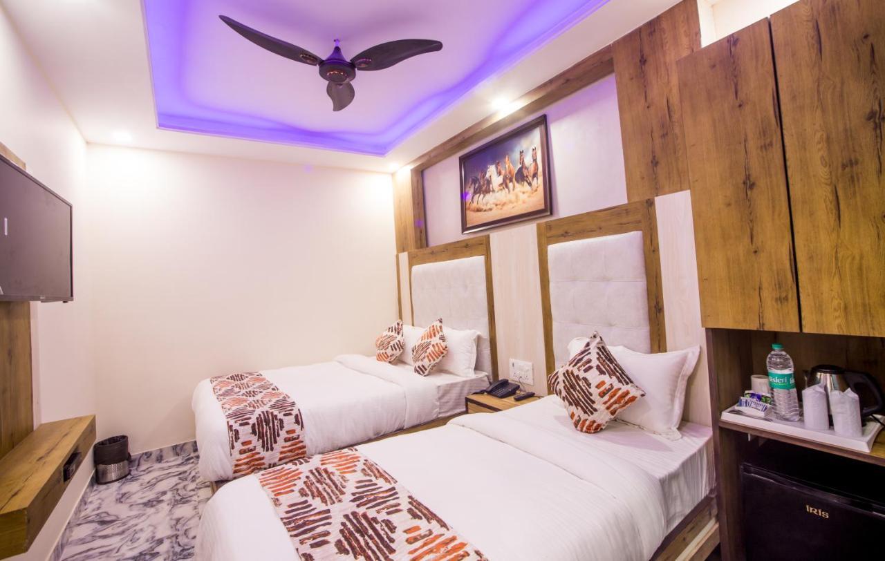 Hotel Harsha International Нью-Делі Екстер'єр фото