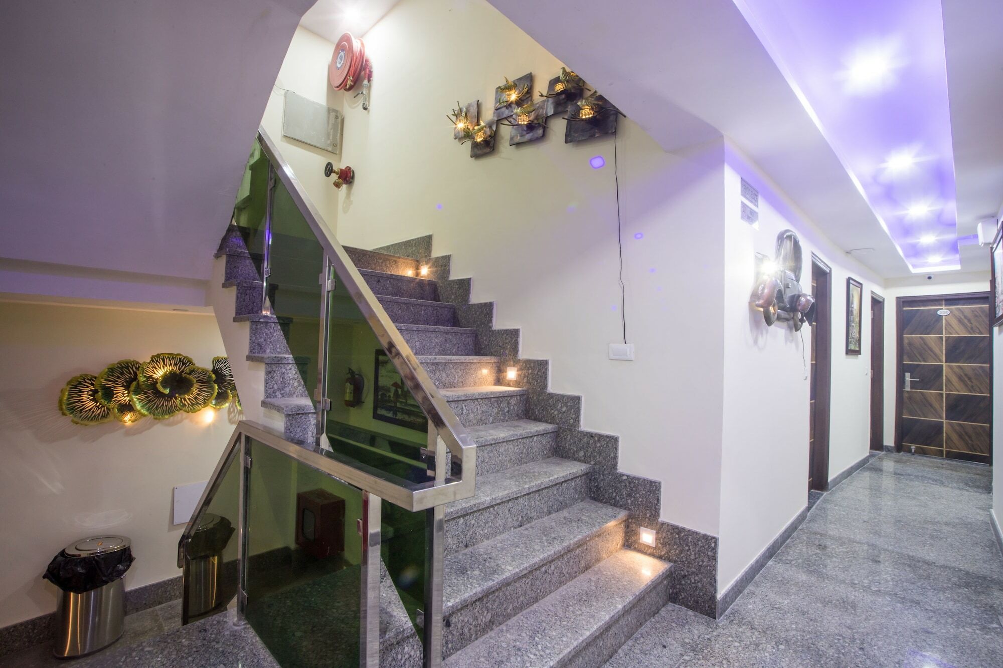 Hotel Harsha International Нью-Делі Екстер'єр фото