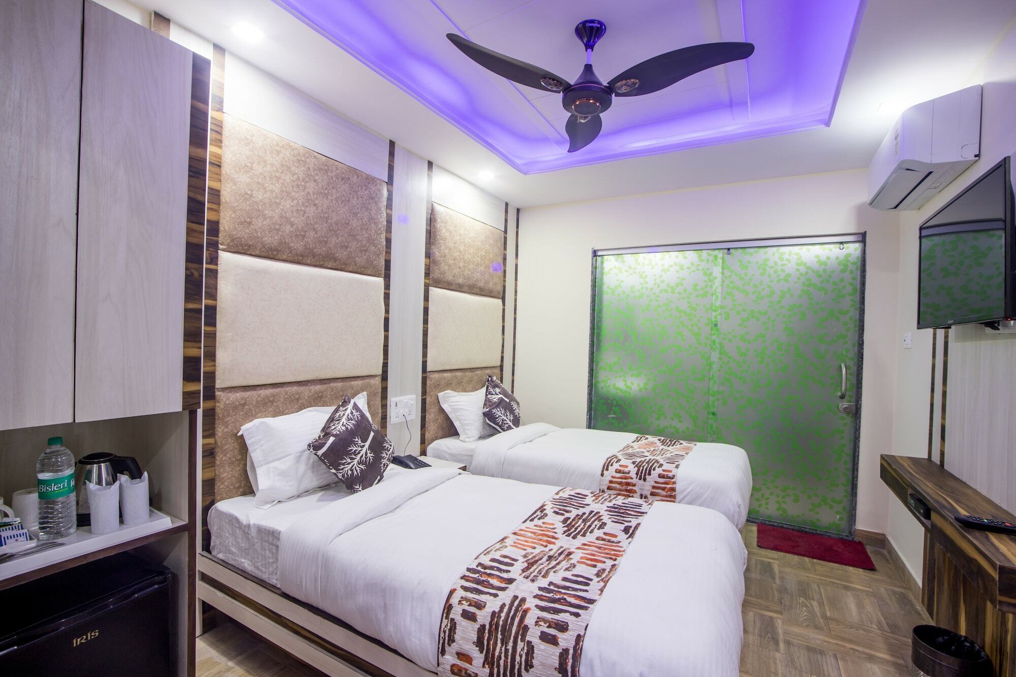 Hotel Harsha International Нью-Делі Екстер'єр фото