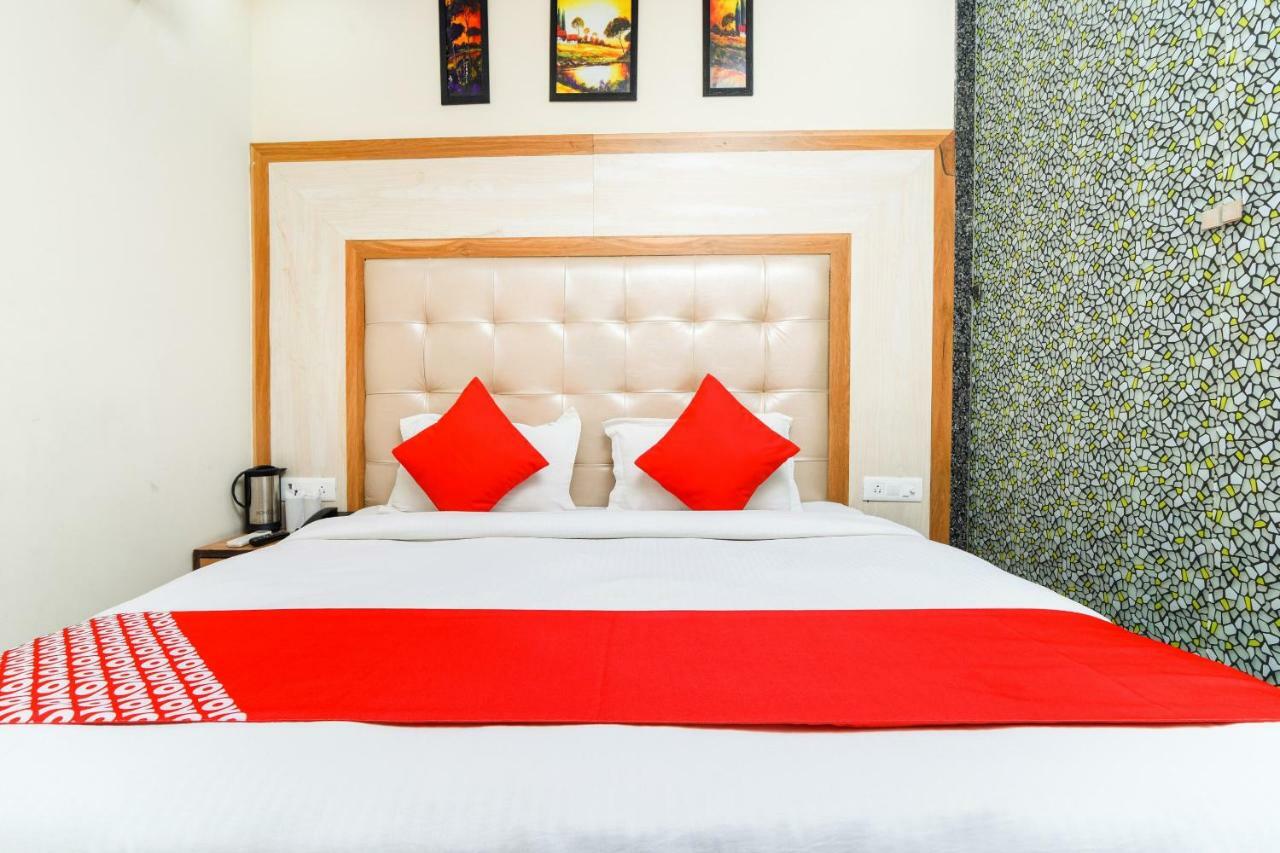 Hotel Harsha International Нью-Делі Екстер'єр фото